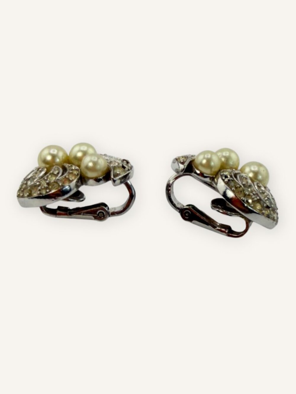 Vintage Pearl Cluster Earrings Gold Tone | Statement Faux Pearl Earrings | - Picture 5 of 6